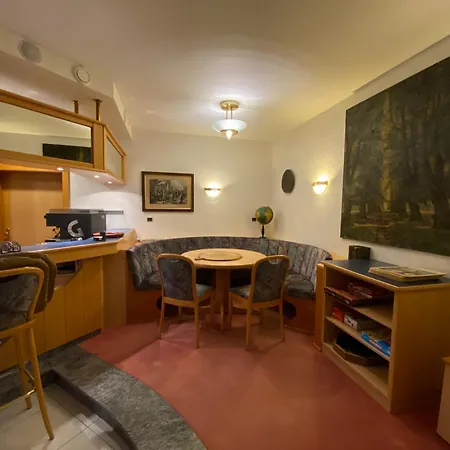 Altitude 3* Burg Reuland